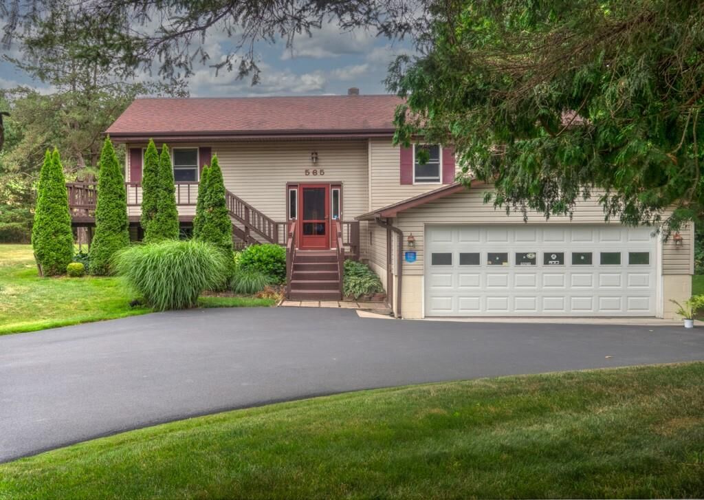 Property Photo: 565 Faas Road NY 14548