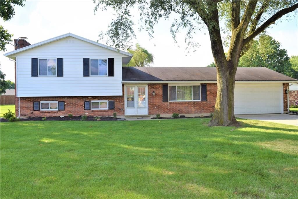 Property Photo:  3250 Dogwood Drive  OH 45373 