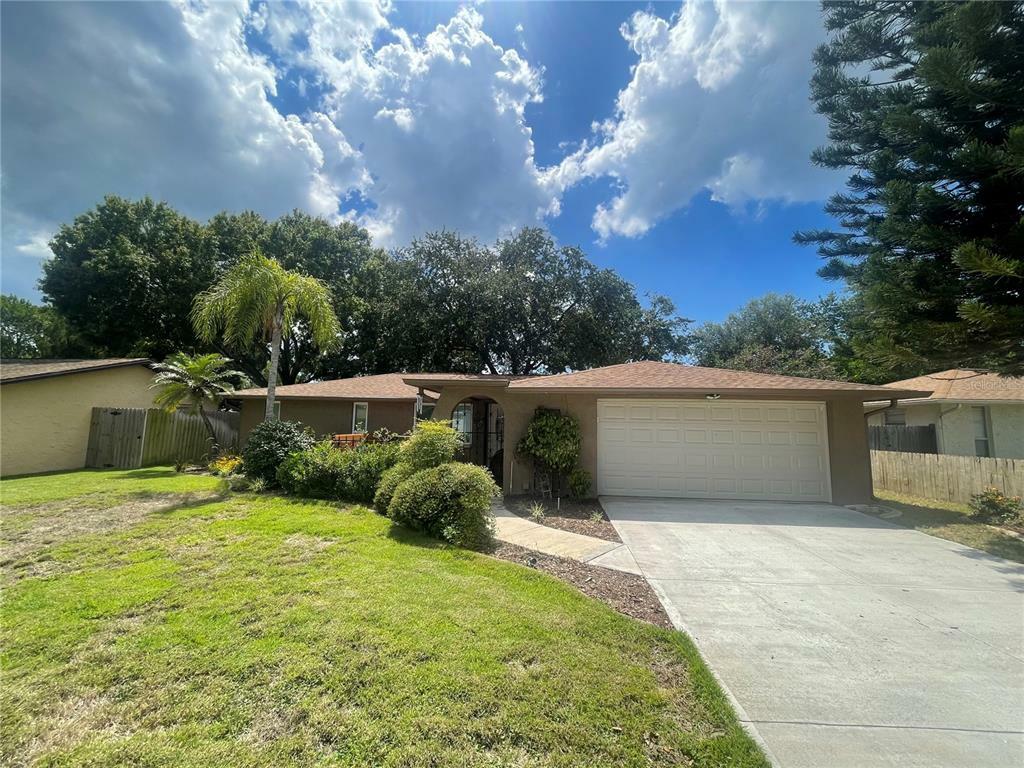 Property Photo:  8727 Robilina Road  FL 34668 