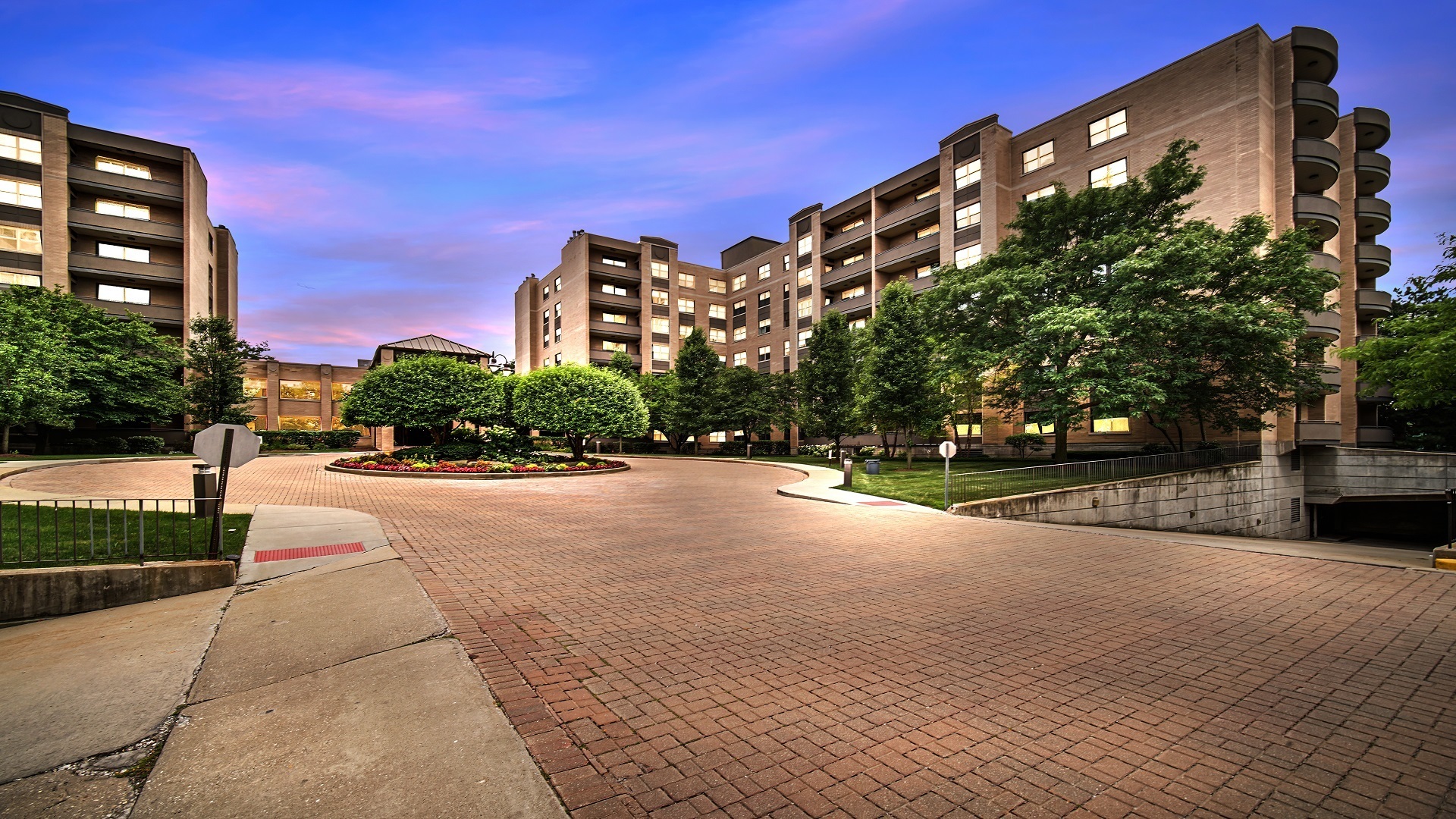 Property Photo: 4545 W Touhy Avenue 516 IL 60712