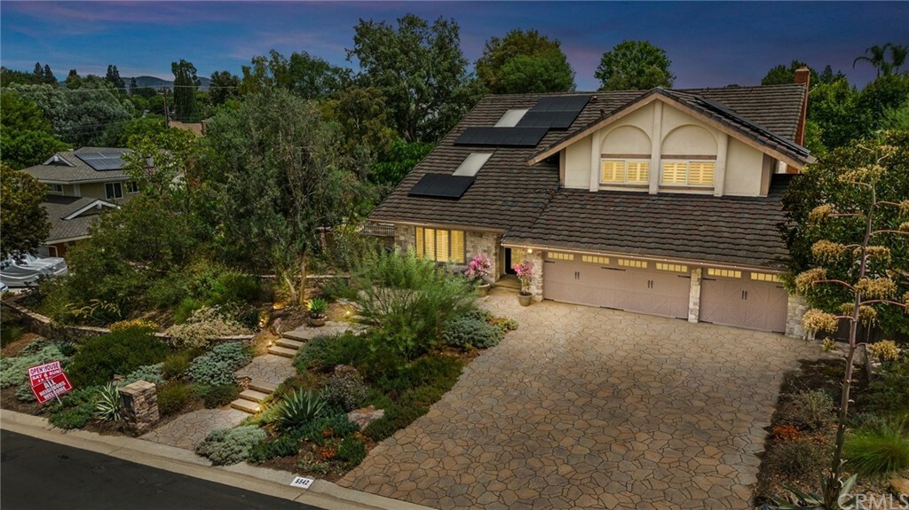 Property Photo:  5542 Clover Hill Drive  CA 92886 