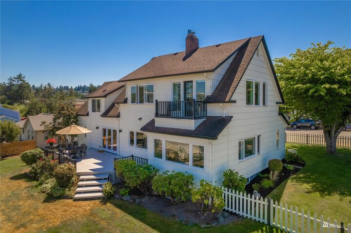 Property Photo:  103 Montgomery Street  WA 98388 