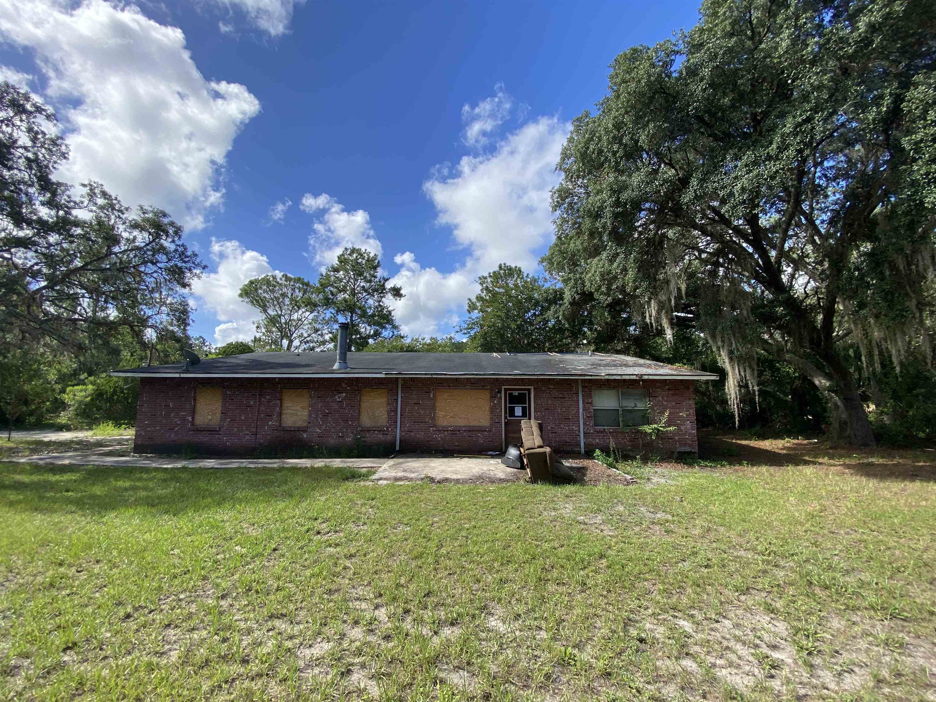 Property Photo:  221 Daren Drive  FL 32177 