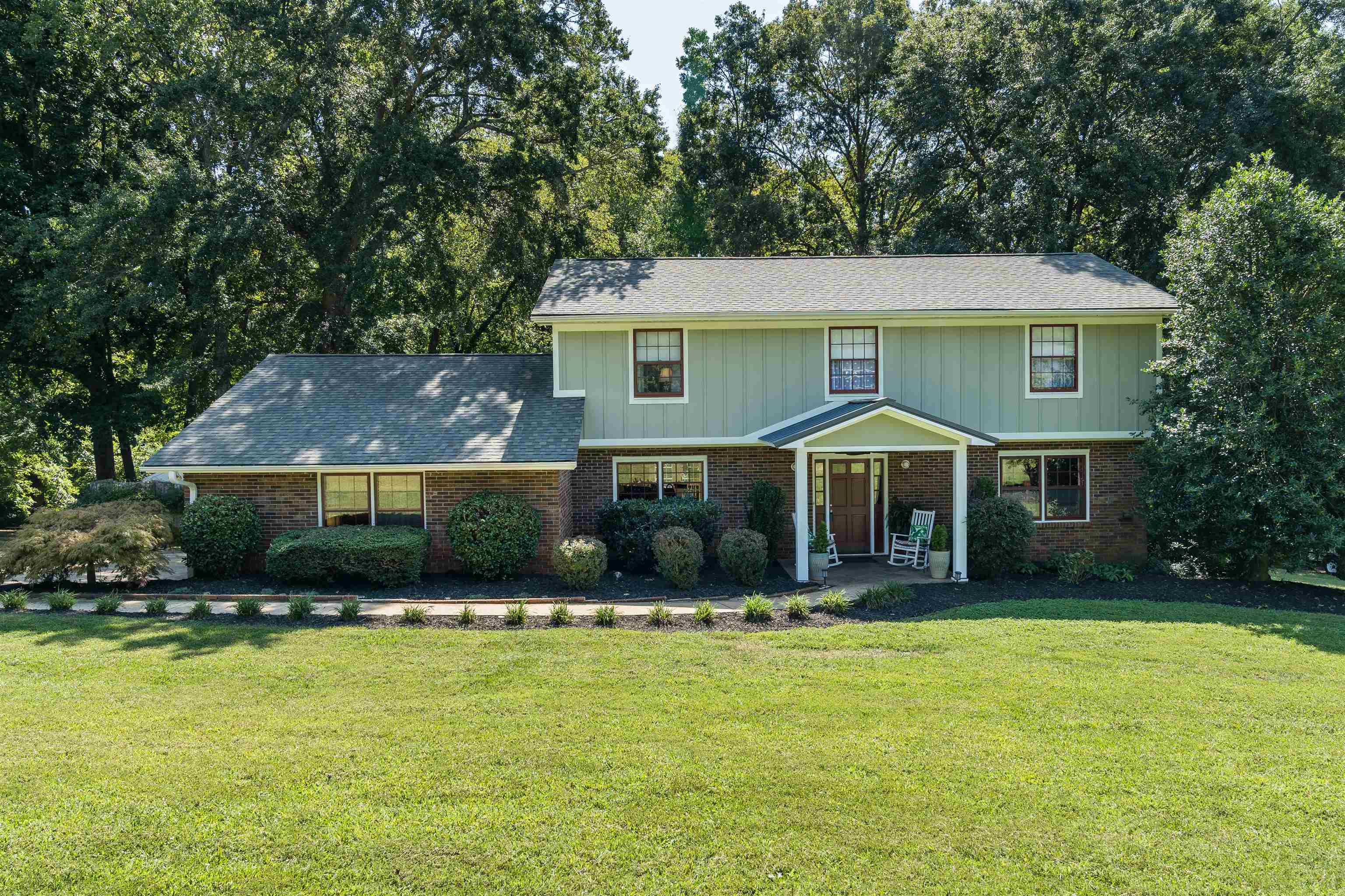 Property Photo:  264 Lake Forest Drive  SC 29307 