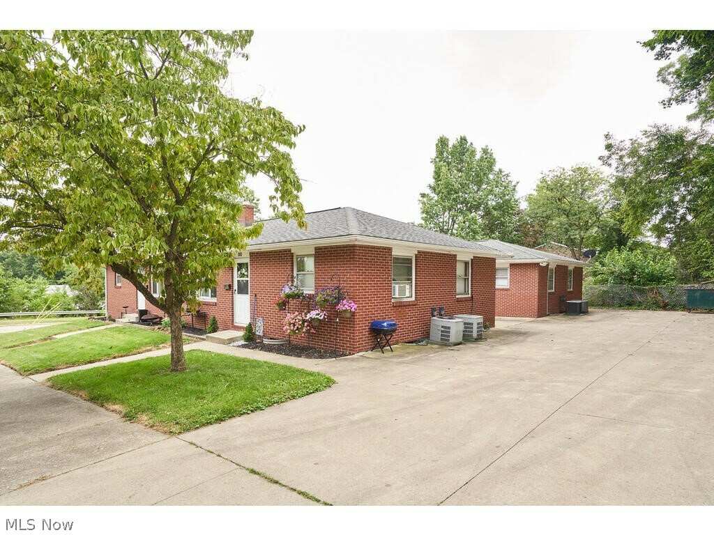 1552 Coventry Street  Akron OH 44301 photo