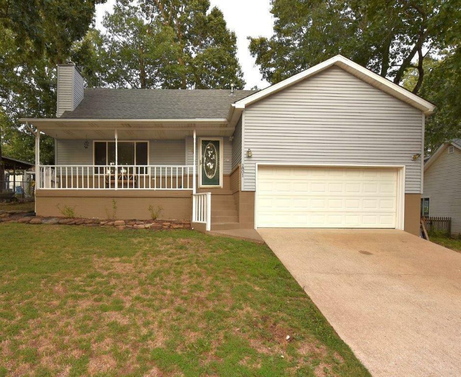 Property Photo:  1801 Cash Street  MO 64850 