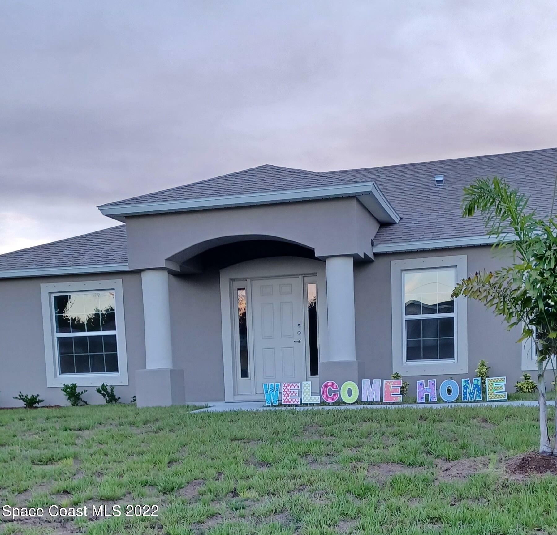 Property Photo:  1342 Ashboro Circle SE  FL 32909 