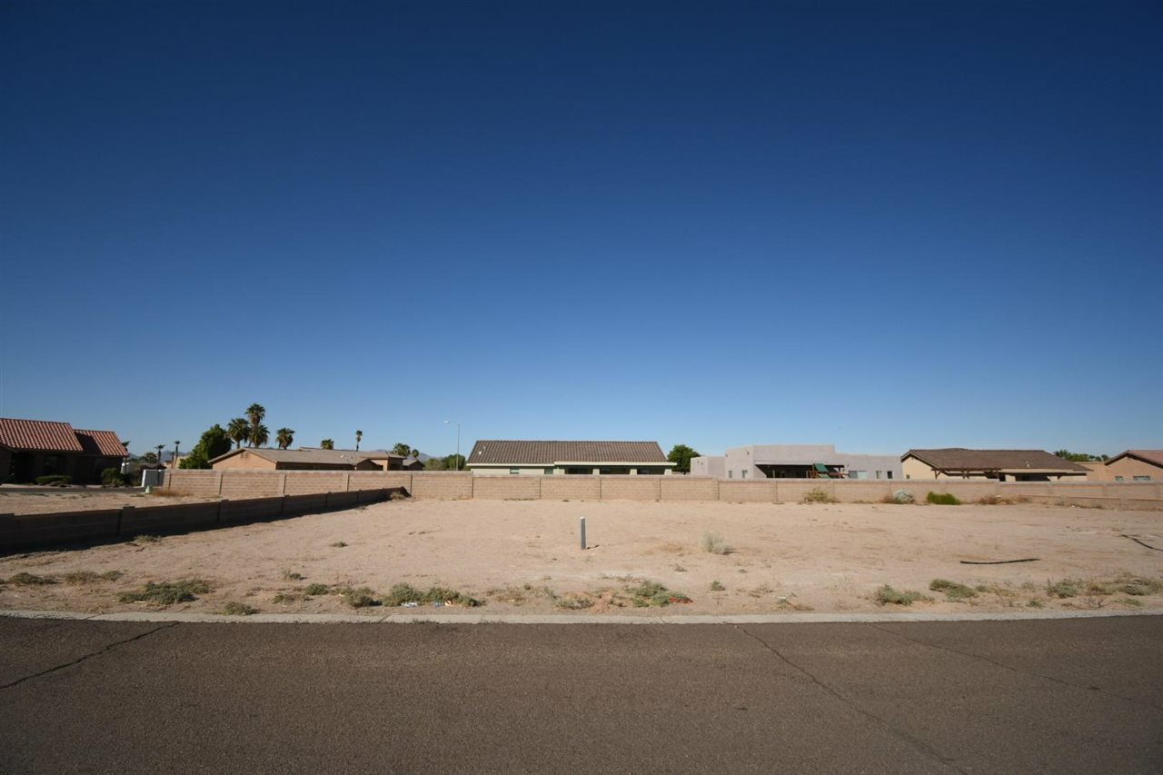 Property Photo:  11812 S Gila St  AZ 85356 