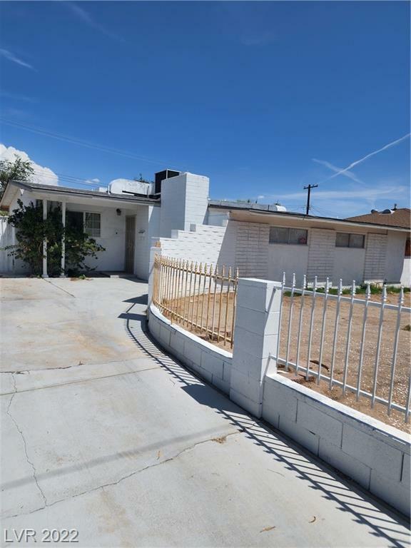 Property Photo: 4204 El Cederal Avenue NV 89102