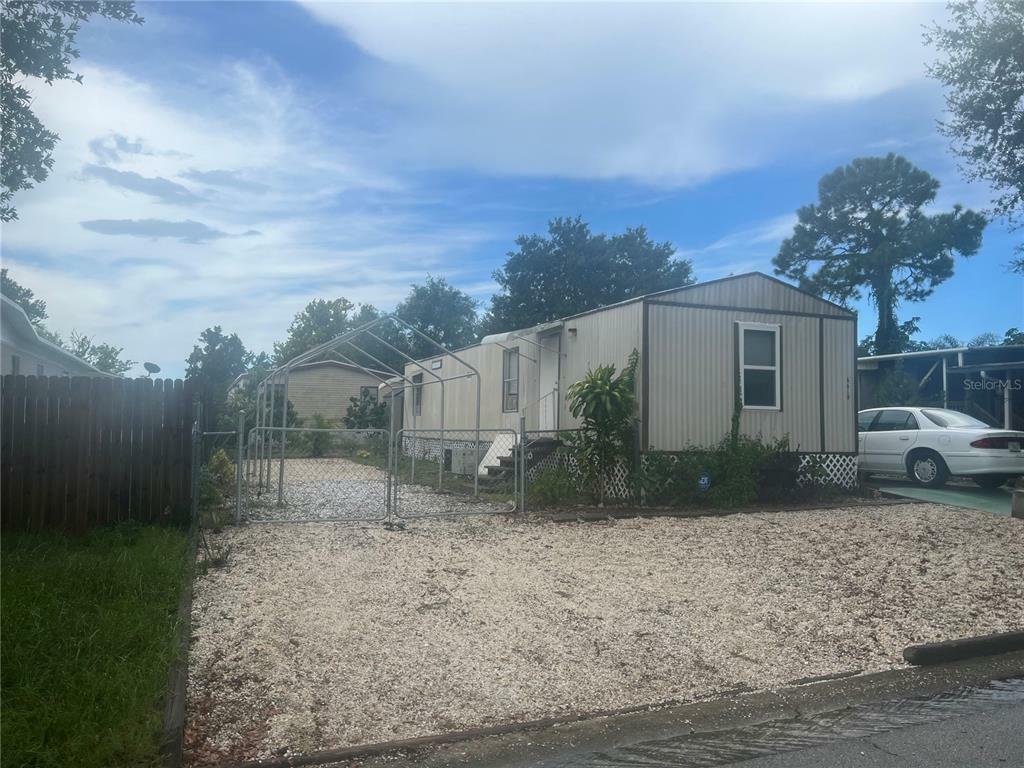 Property Photo: 6610 Limerick Avenue FL 34653