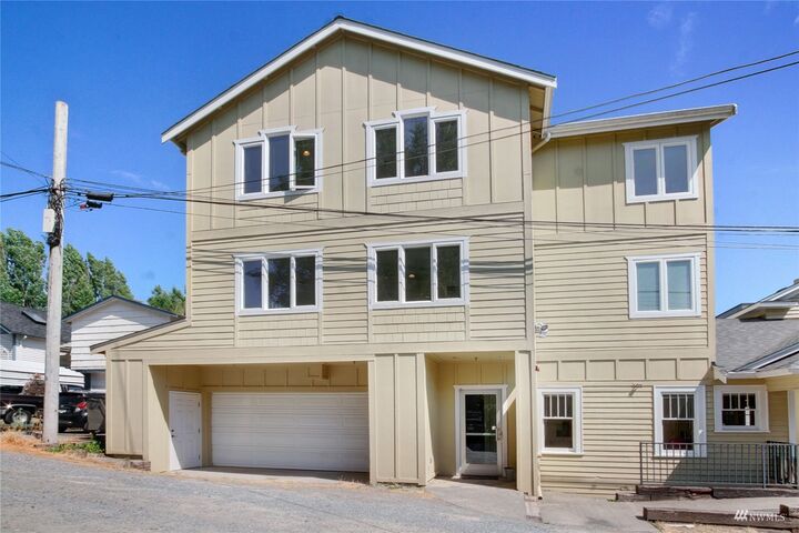 Property Photo: 2016 NE 65th Street WA 98115
