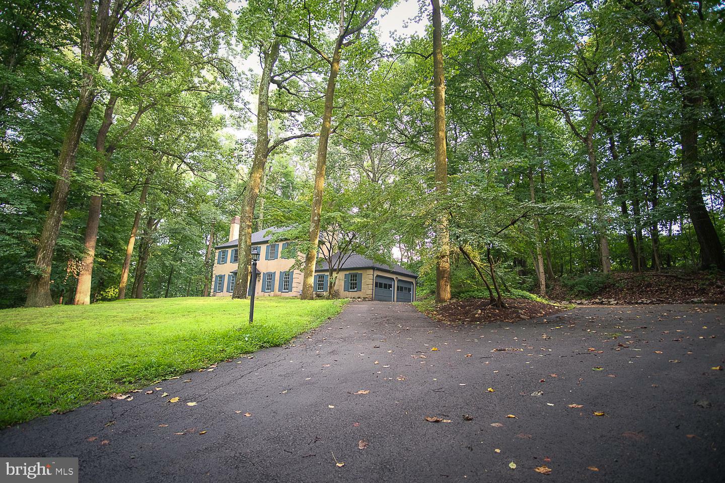 Property Photo:  11 Oak Lane  PA 19355 