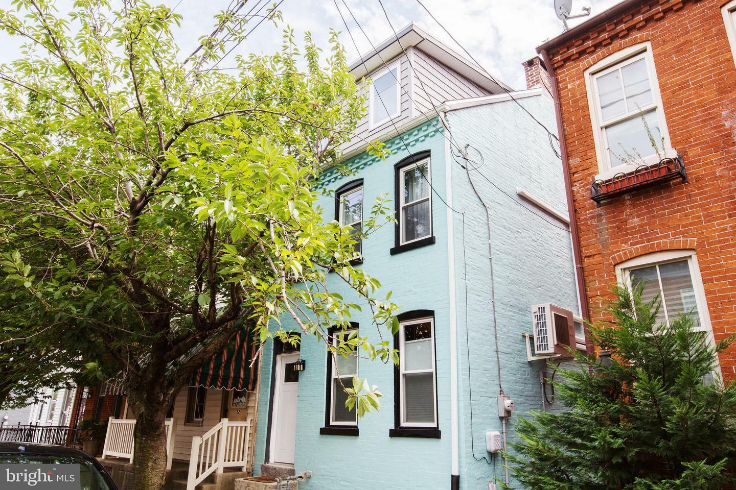 Property Photo: 20 E New Street PA 17602
