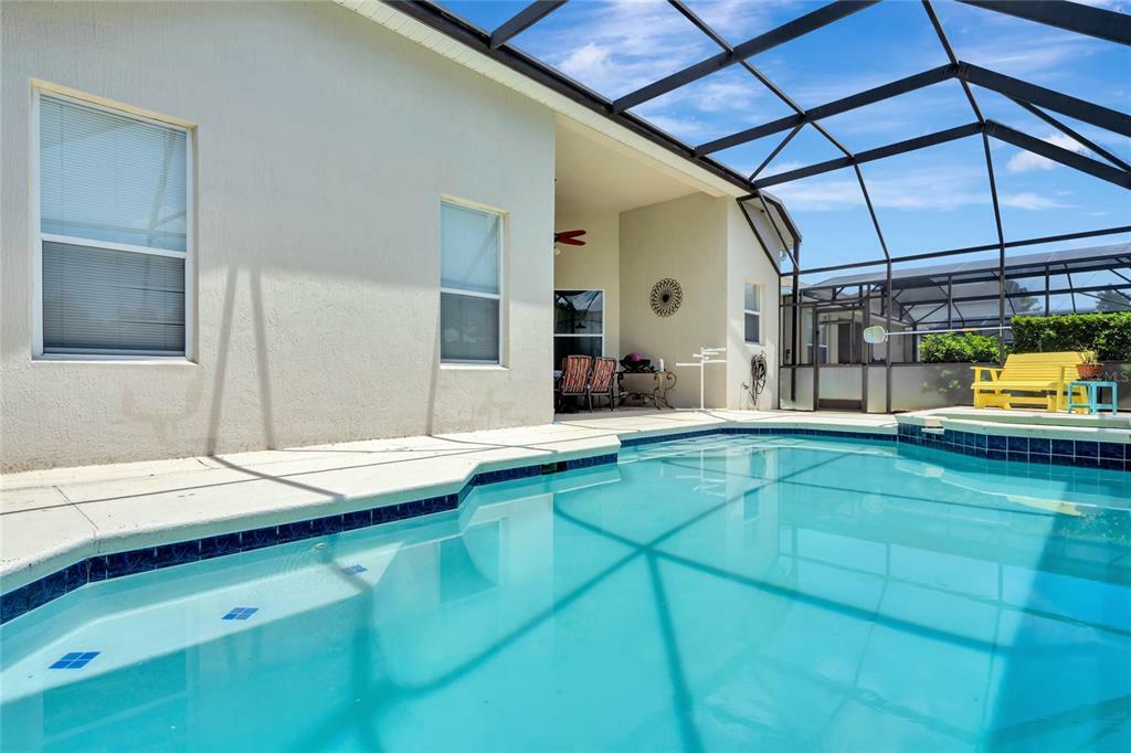 Property Photo:  8106 Fan Palm Way  FL 34747 