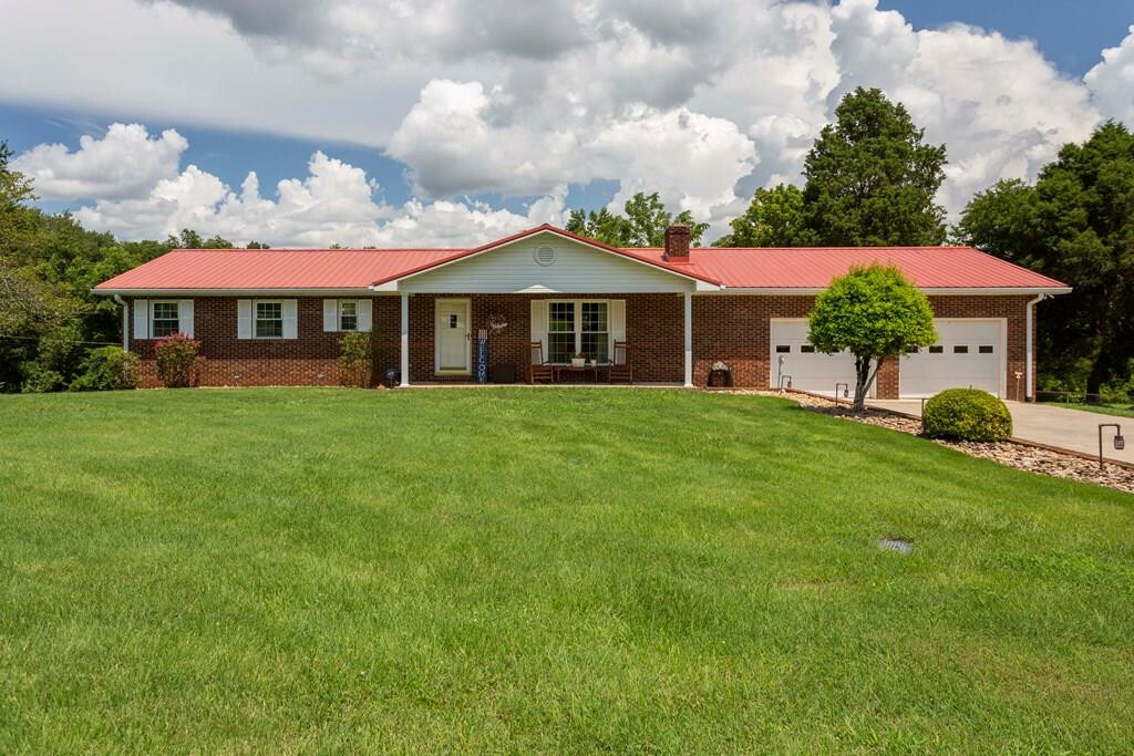 Property Photo:  152 Laurel Drive  TN 37381 