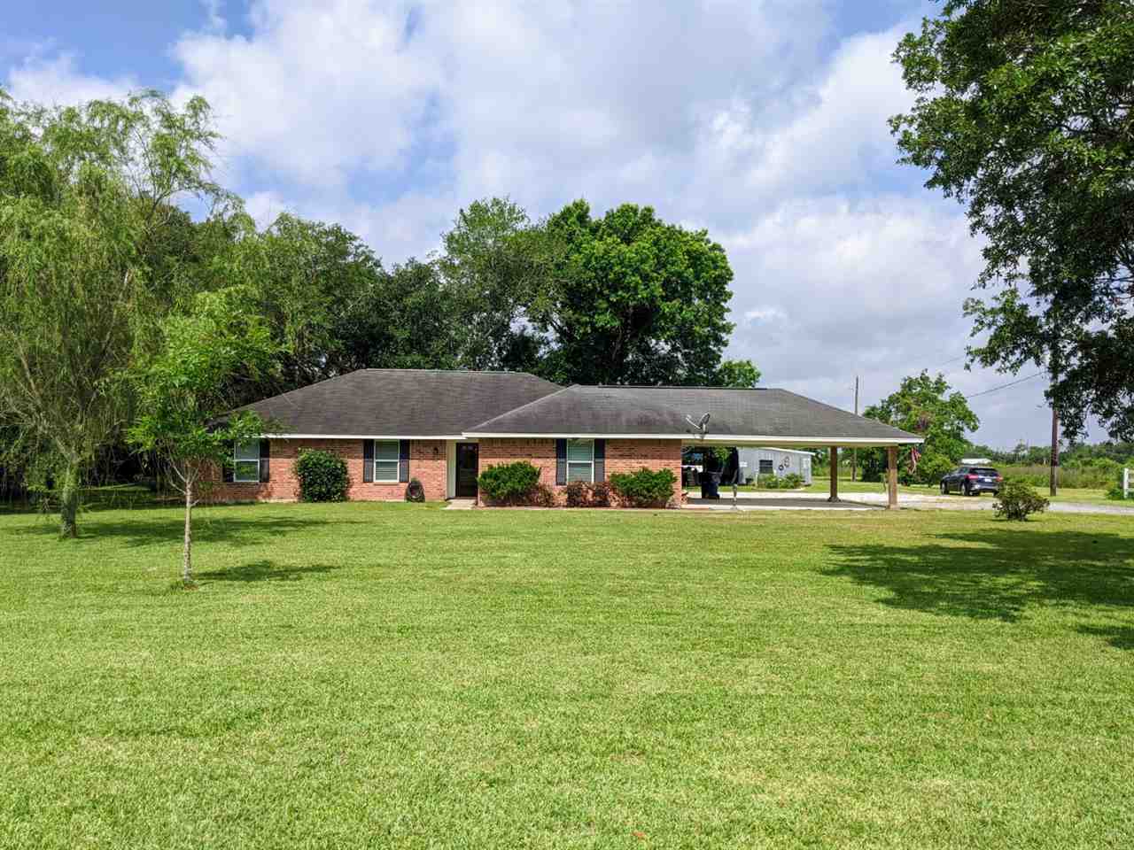 Property Photo:  2190 S Pine Island Road  TX 77713 