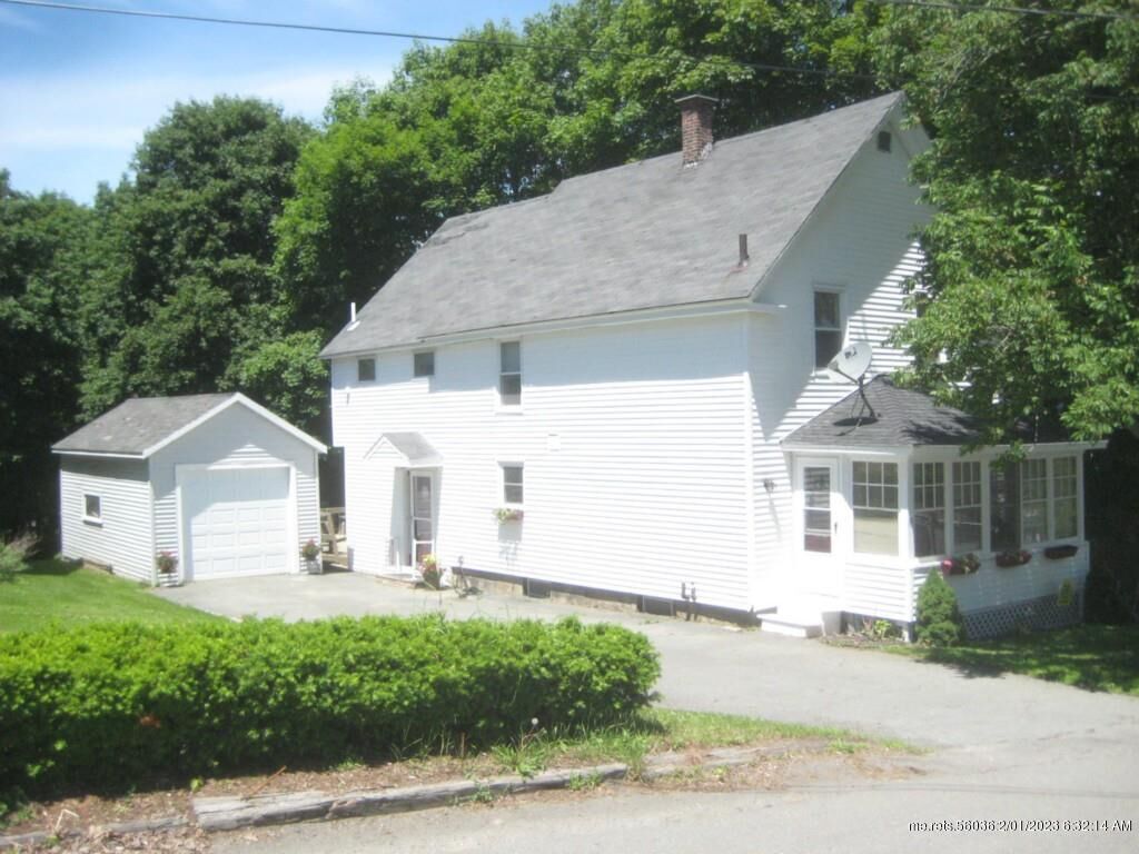 Property Photo:  19 Thomas Hill  ME 04401 