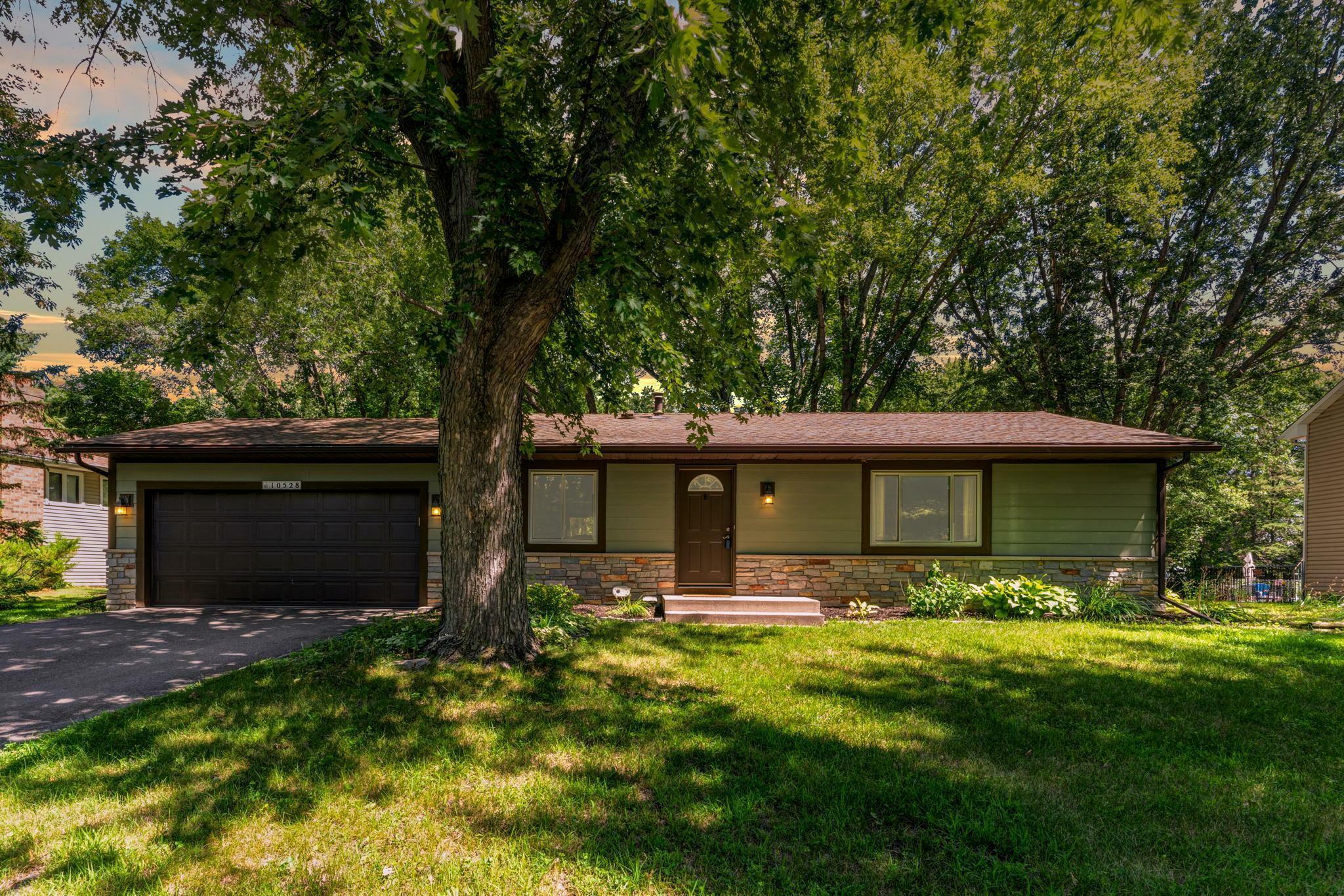 Property Photo:  10528 Monticello Lane N  MN 55369 