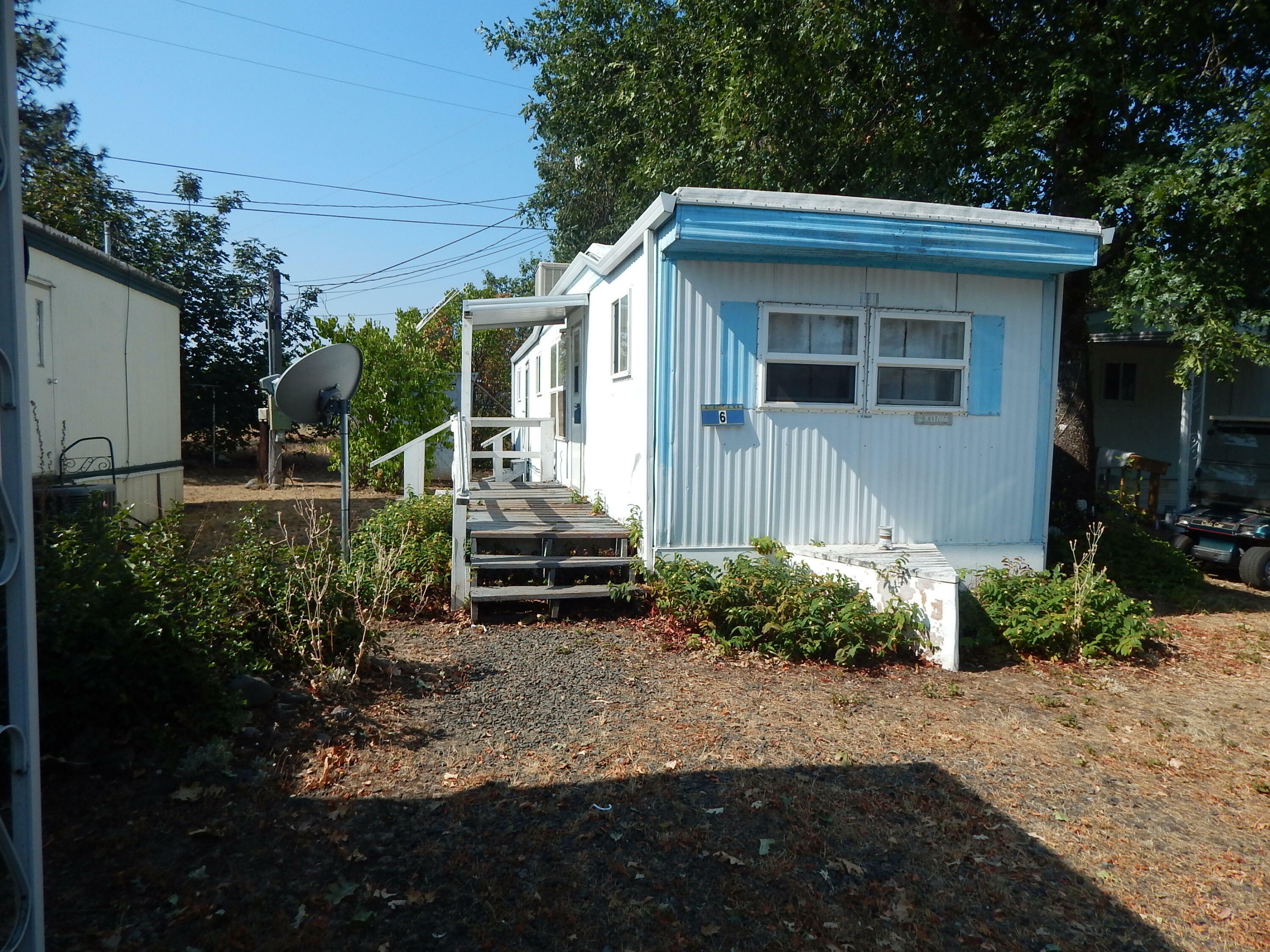 Property Photo:  22071 Highway 62 6  OR 97539 