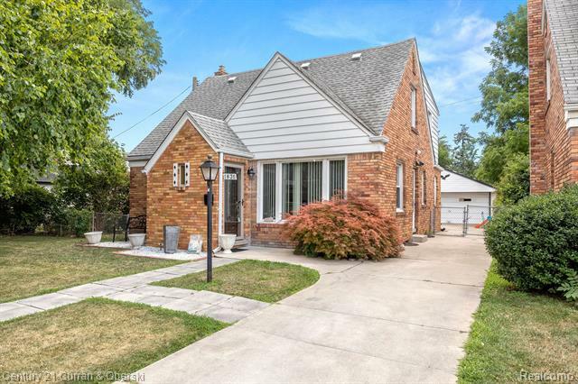 Property Photo:  1831 Venice Street  MI 48124 