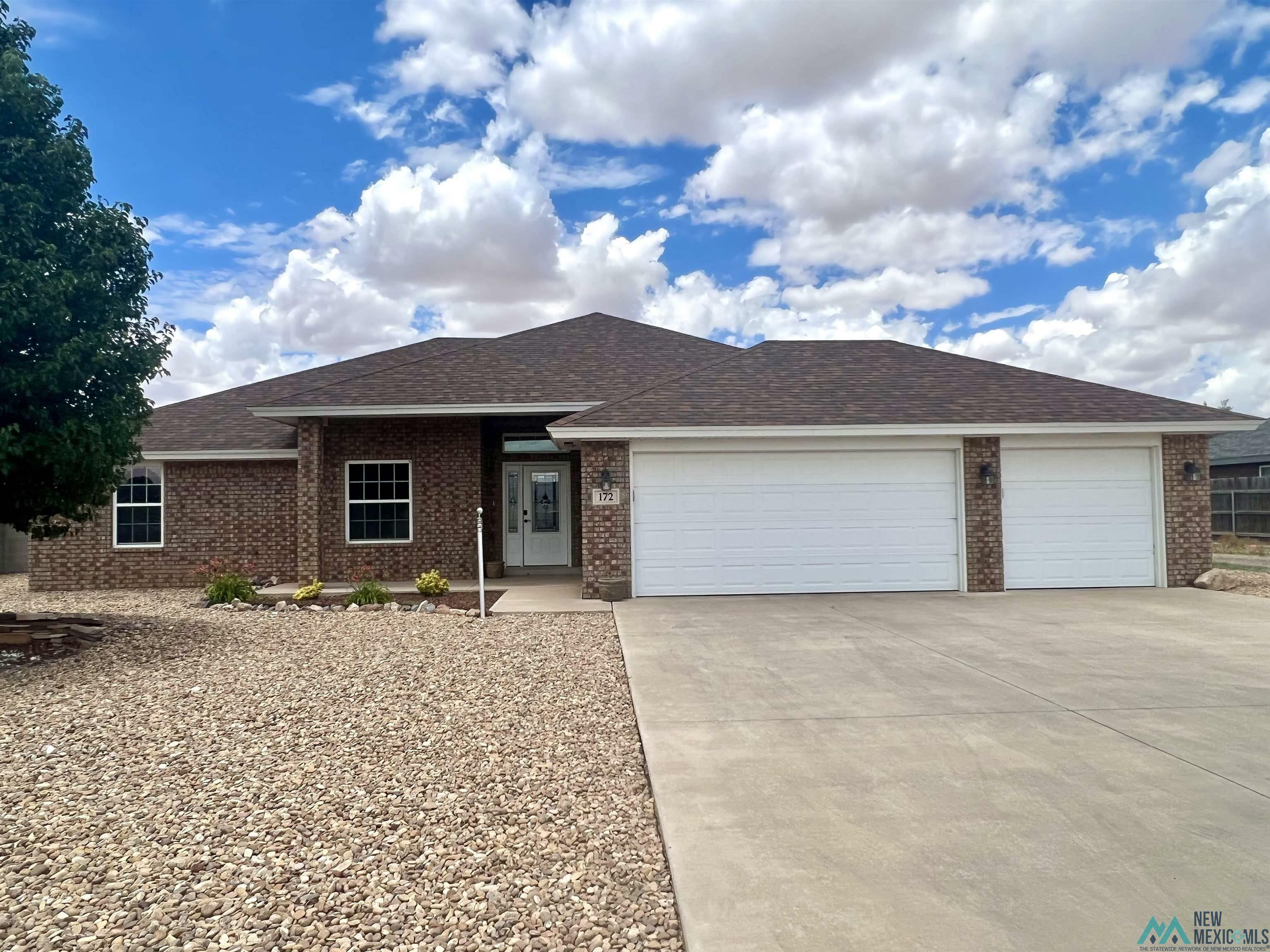 Property Photo: 172 Mariposa Drive NM 88101