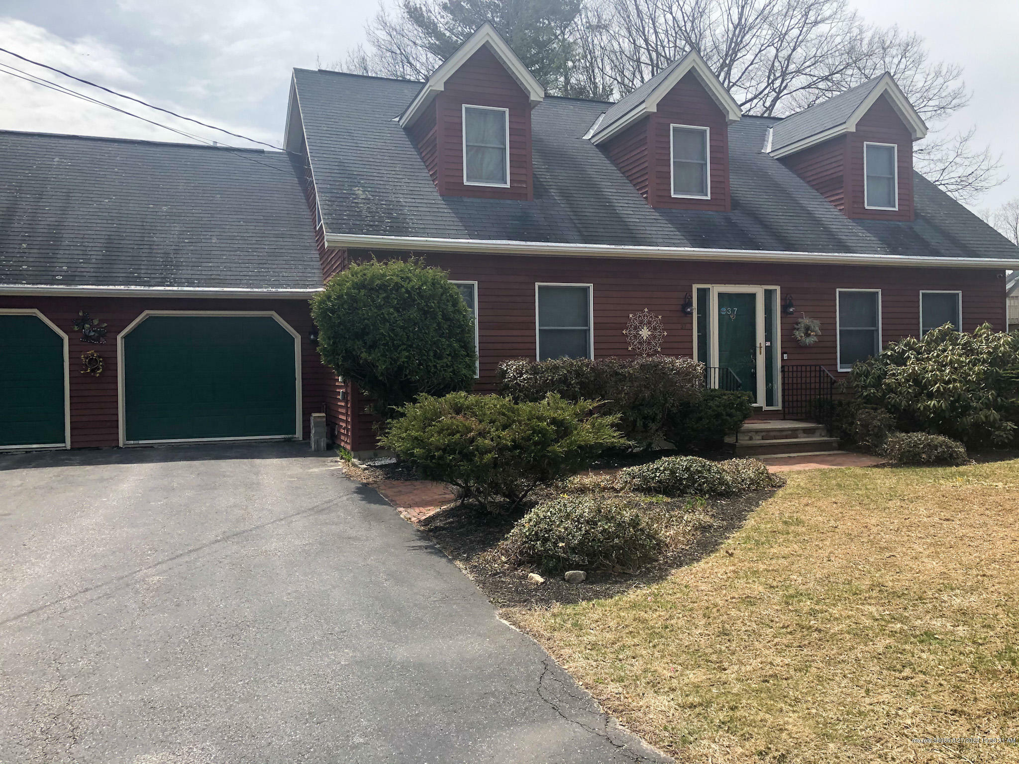 Property Photo: 37 Woodside Drive ME 04240