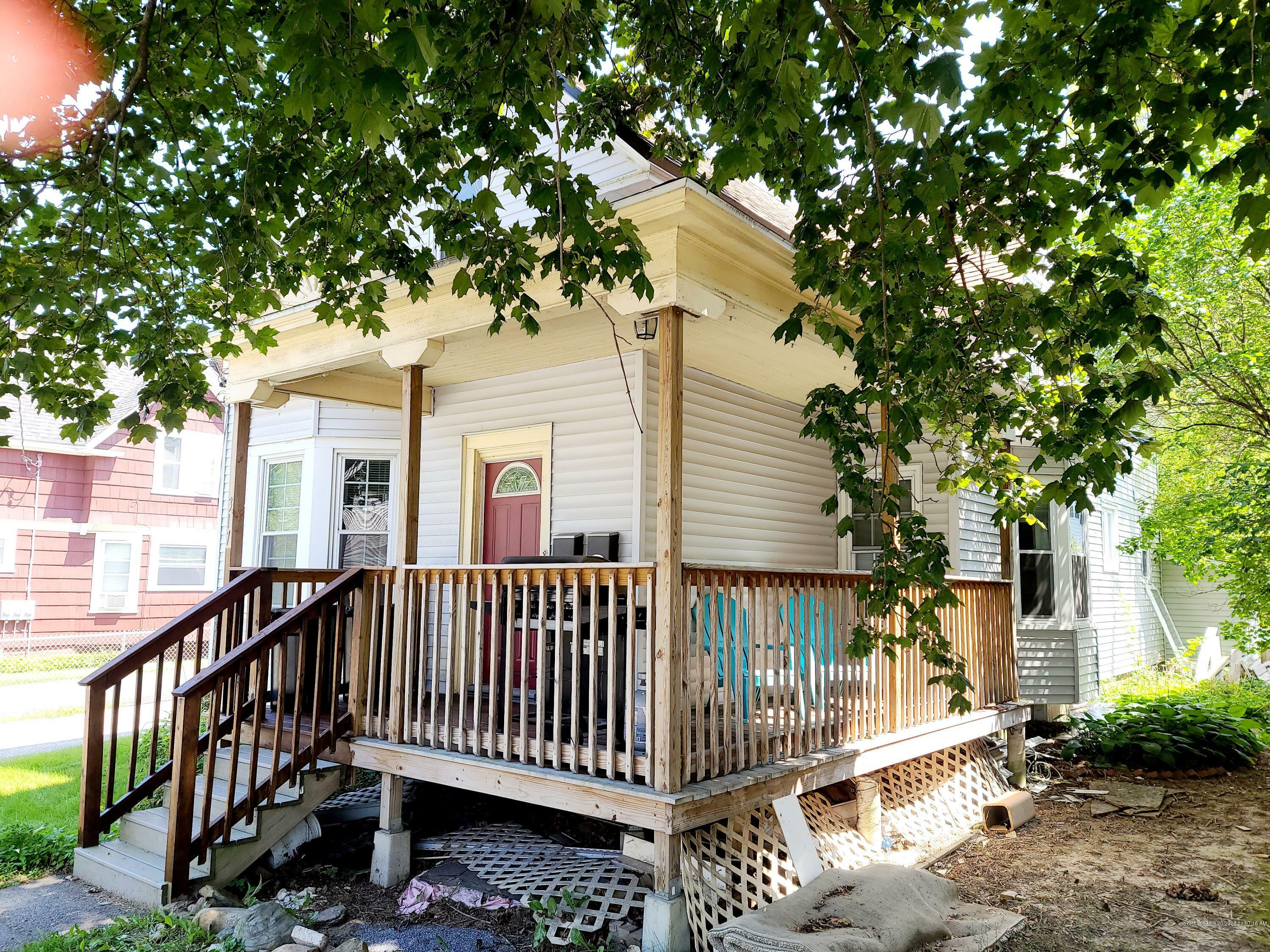 Property Photo: 317 East Avenue ME 04240