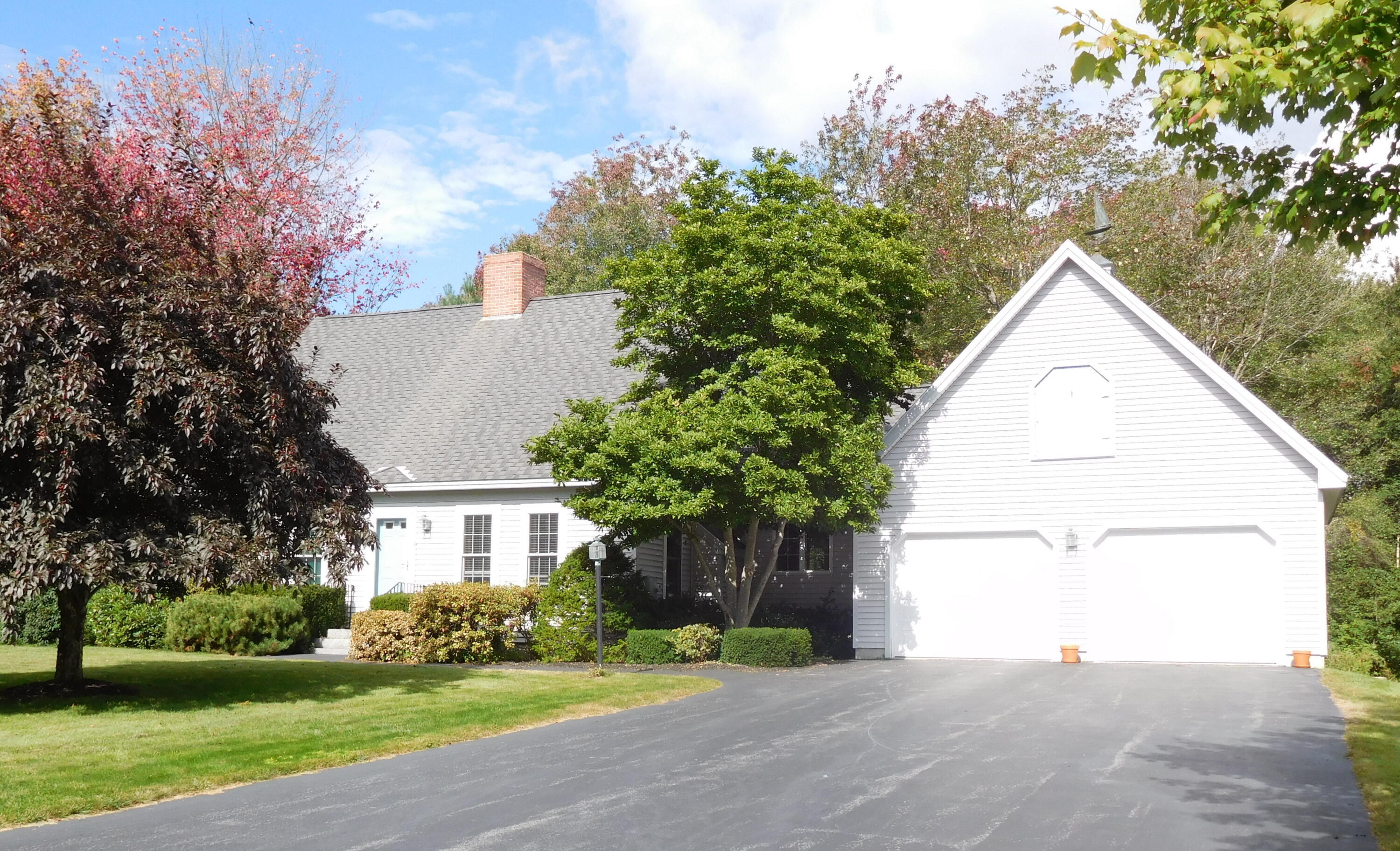 Property Photo: 10 Snowberry Drive ME 04074