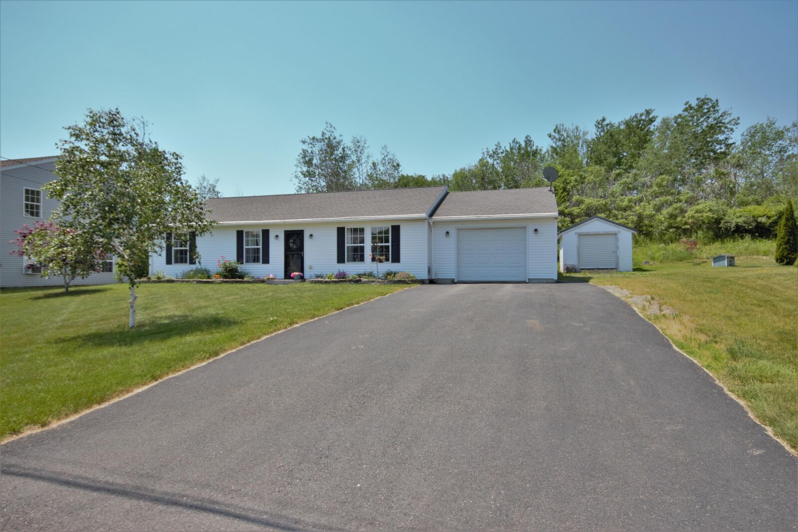 Property Photo:  112 Briarwood Dr Extension  ME 04401 