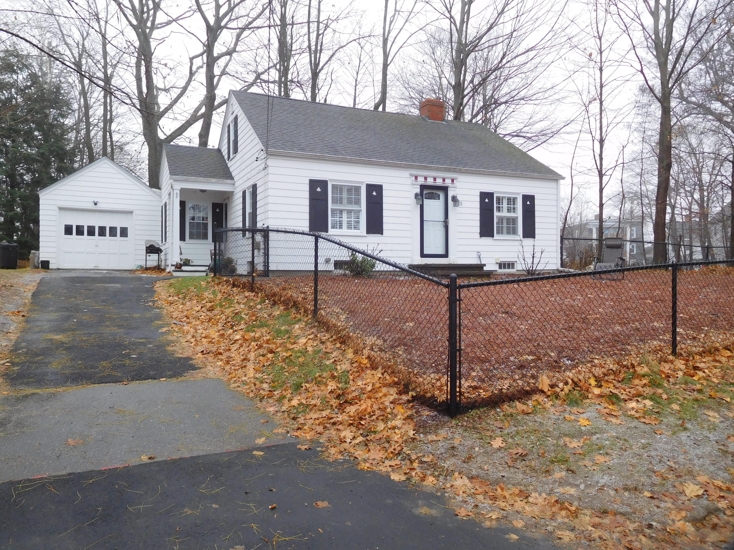 Property Photo: 25 Bardwell Street ME 04240