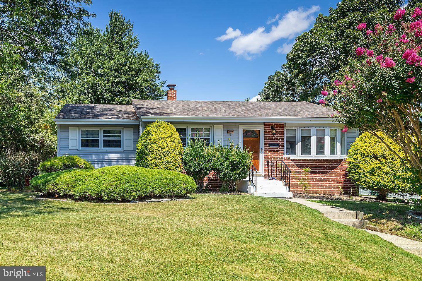 Property Photo:  33 Barclay Drive  NJ 08012 