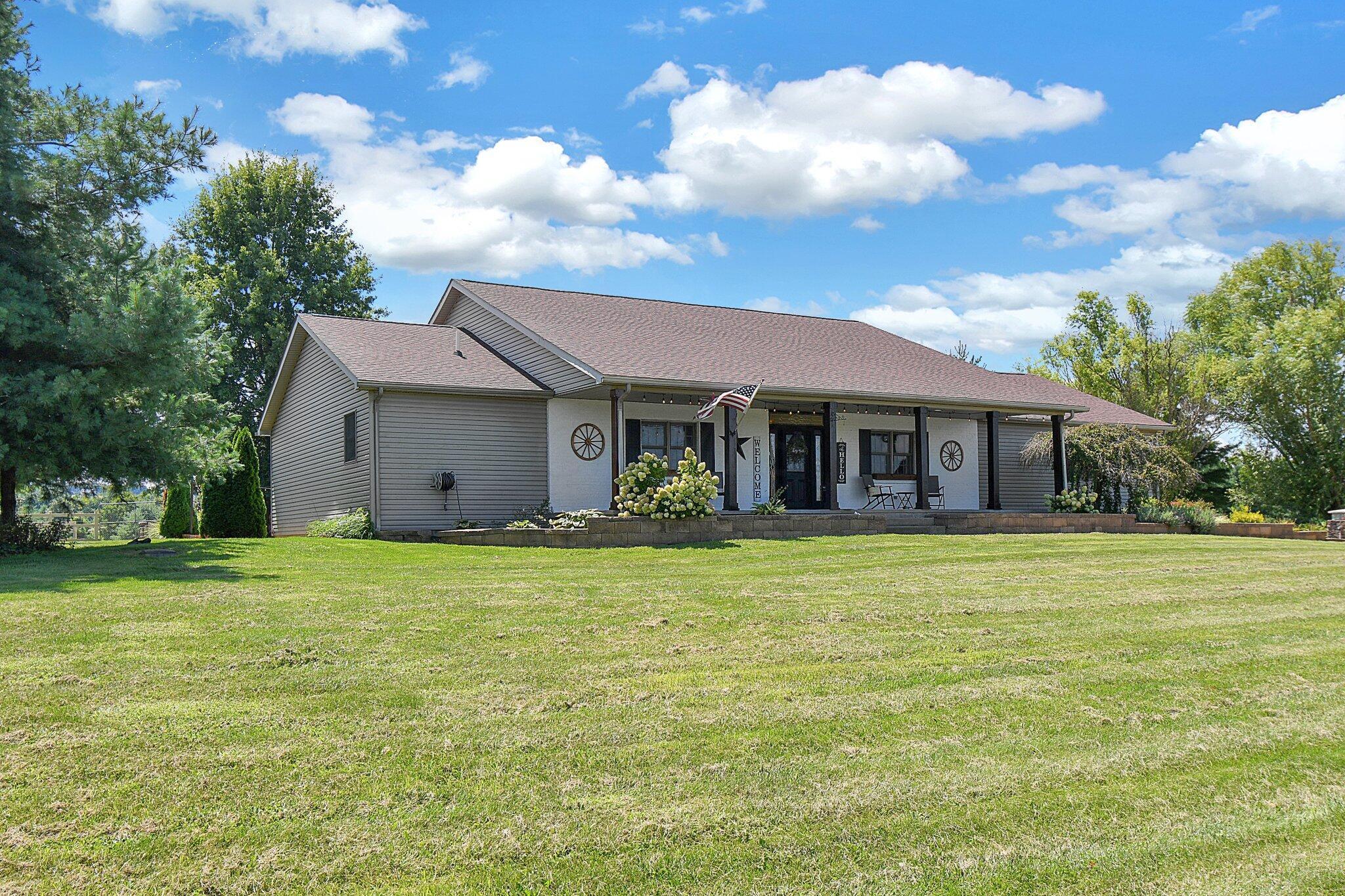 Property Photo: 9388 State Route 180 OH 43135