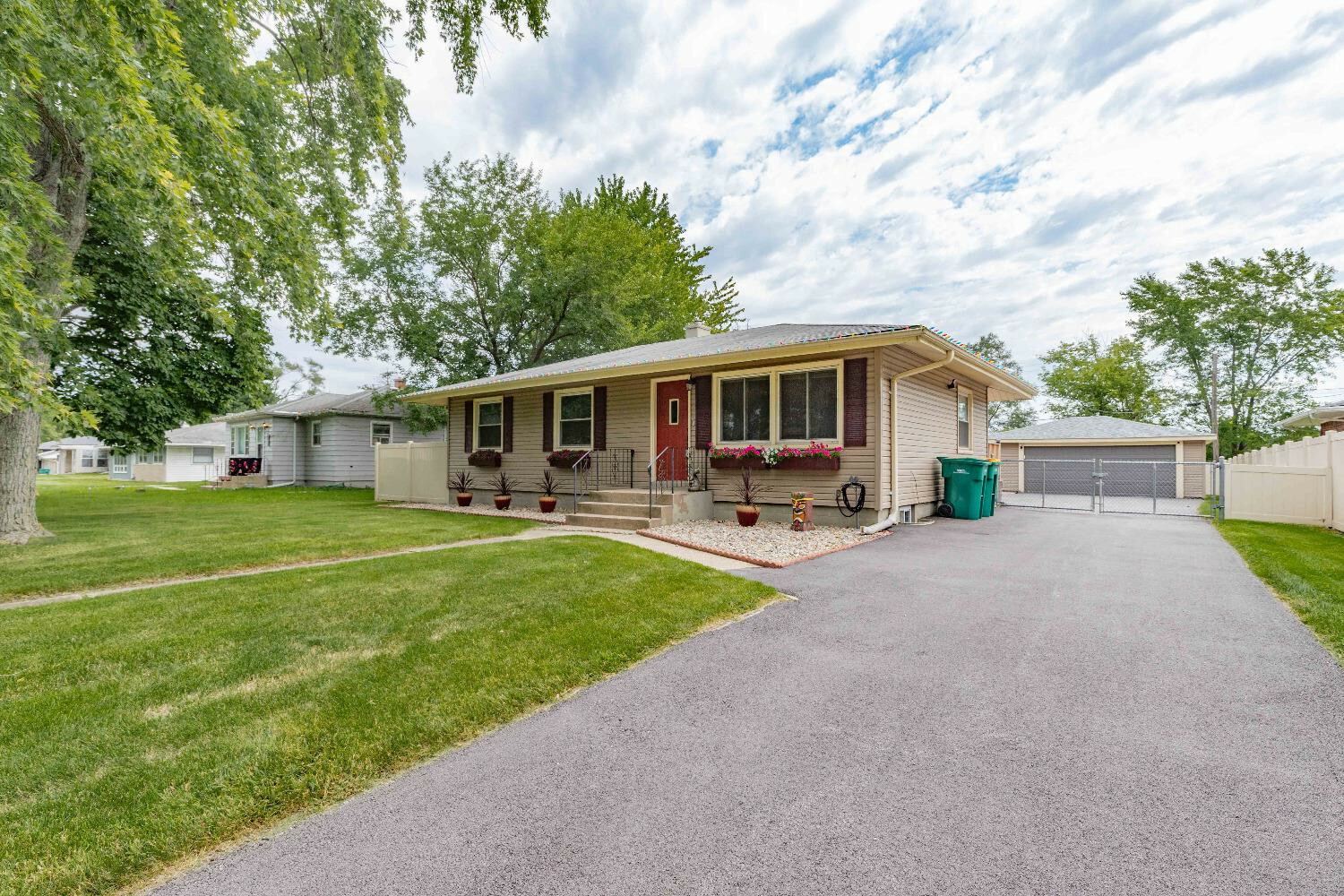 Property Photo: 6073 Grant Place IN 46410