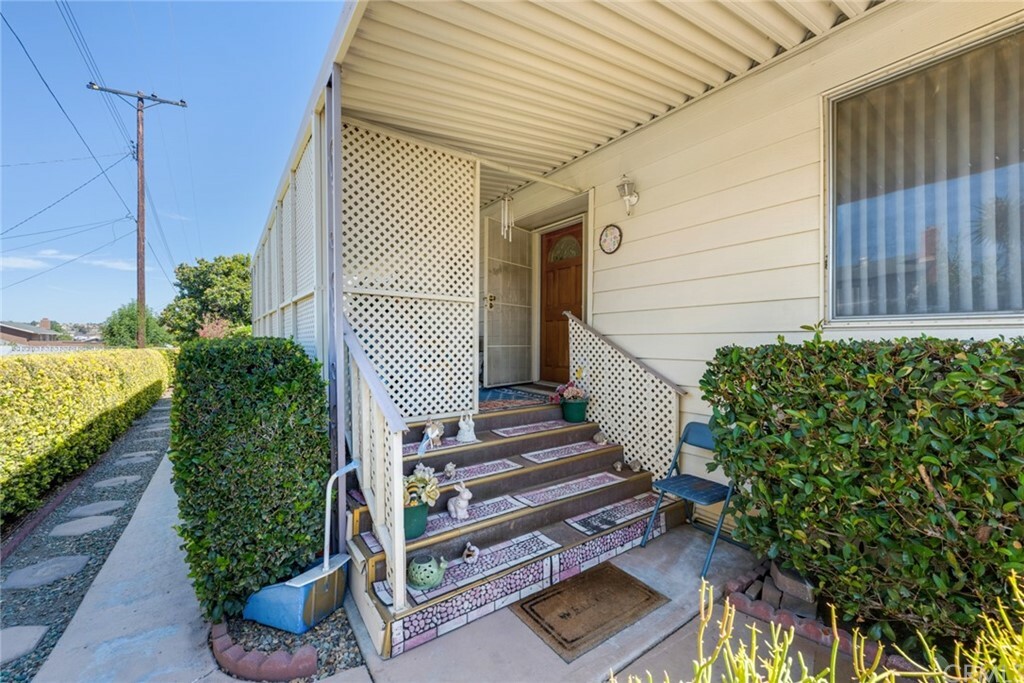 Property Photo:  3500 Buchanan 27  CA 92503 