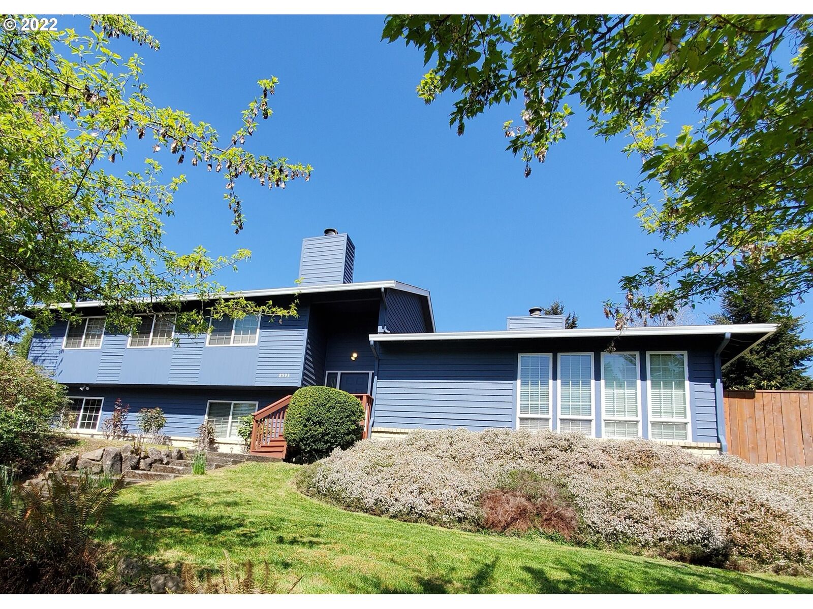 Property Photo:  8593 SW Iroquois Dr  OR 97062 