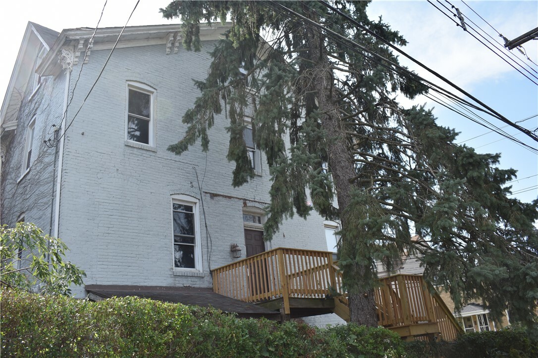 Property Photo:  231 Ulysses St 2  PA 15211 