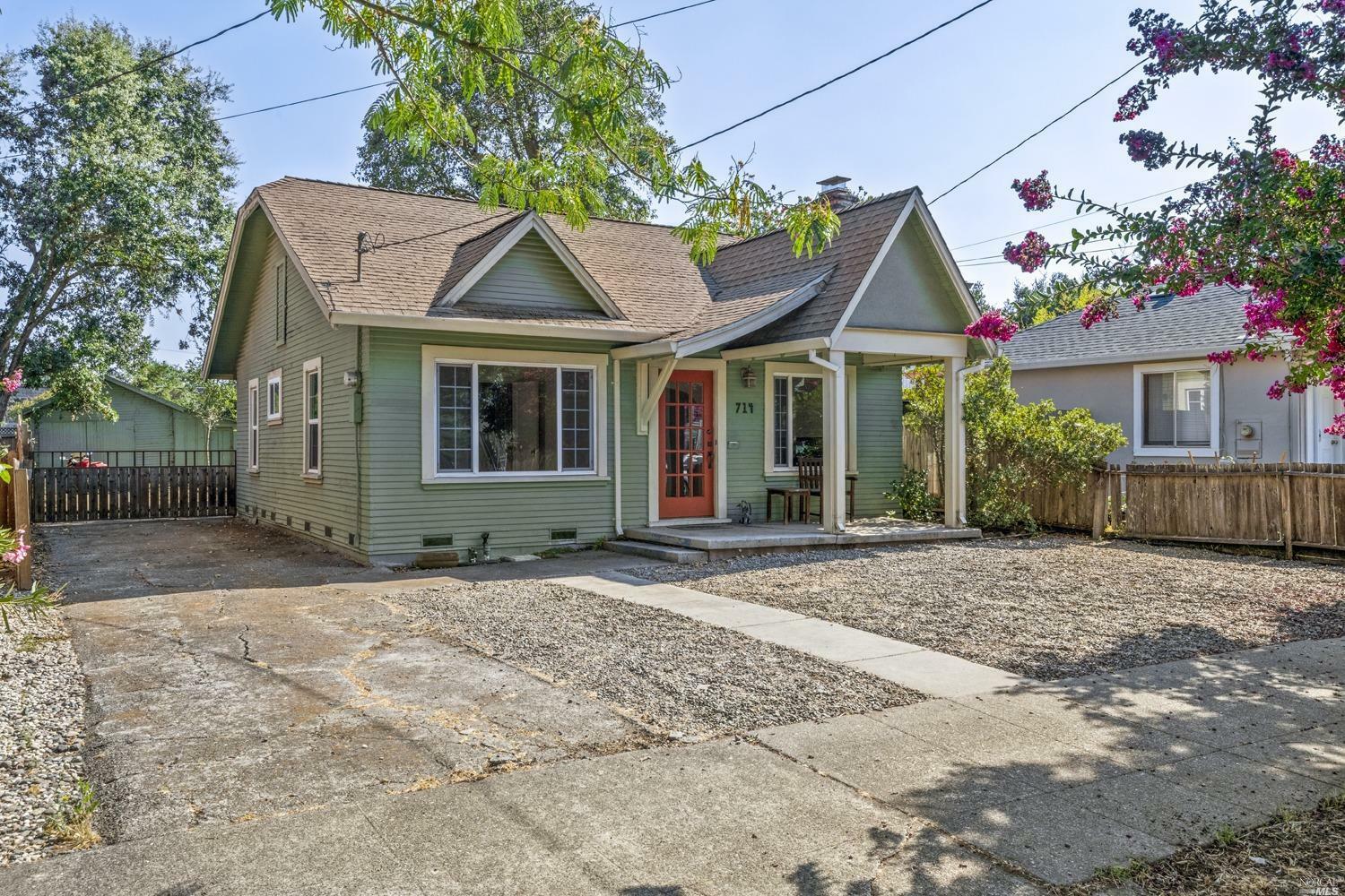 Property Photo:  714 Oak Street  CA 95404 