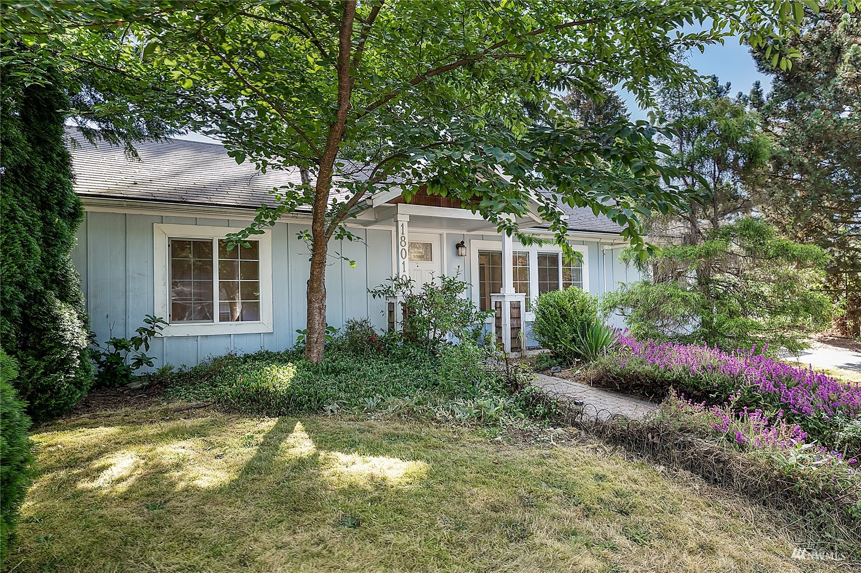 Property Photo:  18010 9th Avenue NE  WA 98155 