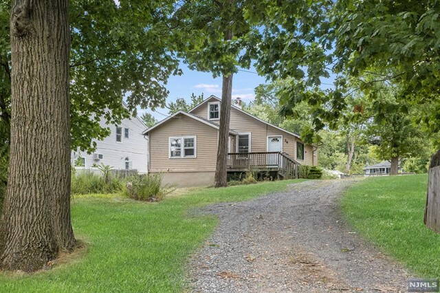 Property Photo:  00024 Holmes Lane  NJ 07470 