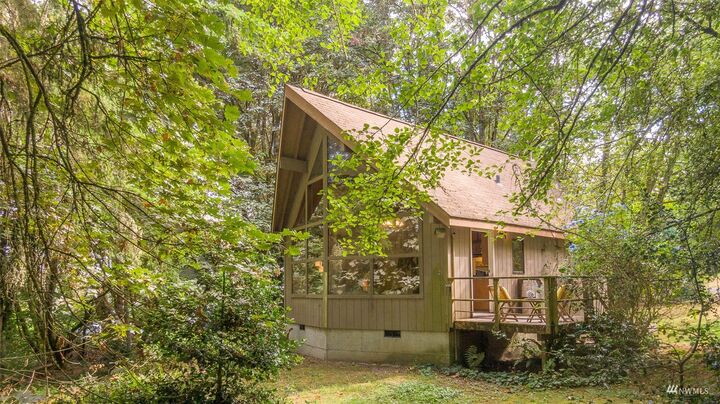 9425 SW Harbor Drive  Vashon WA 98070 photo