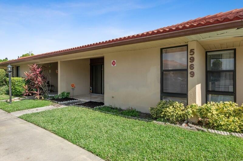 Property Photo:  5969 Forest Hill Boulevard 4  FL 33415 