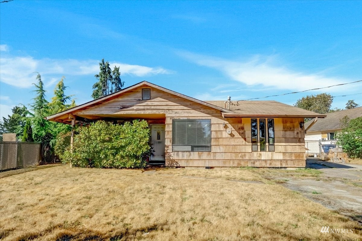 Property Photo: 1272 S 315th Street WA 98003