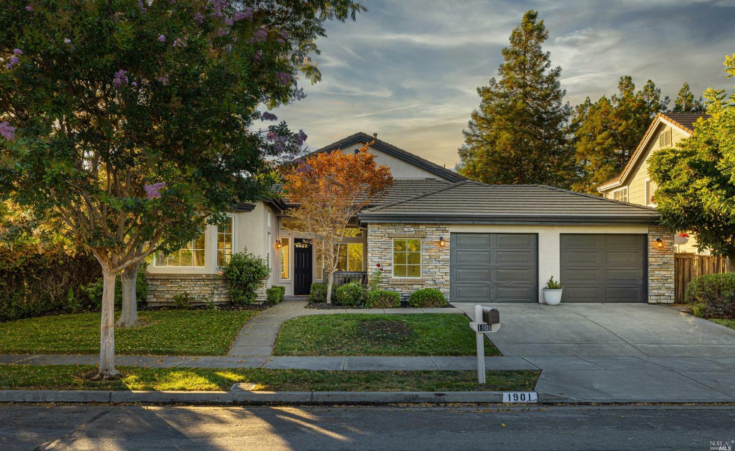 Property Photo: 1901 Cross Creek Street CA 94954