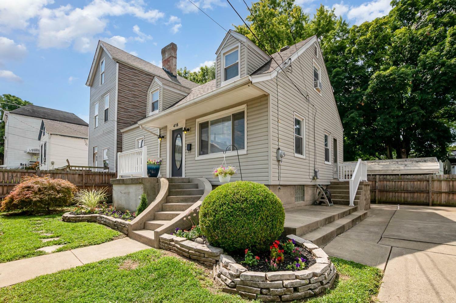 Property Photo: 415 Lombardy St OH 45216