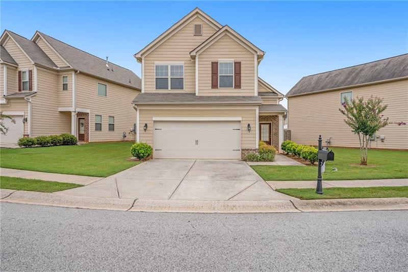 Property Photo: 2408 Oakleaf Circle GA 30058