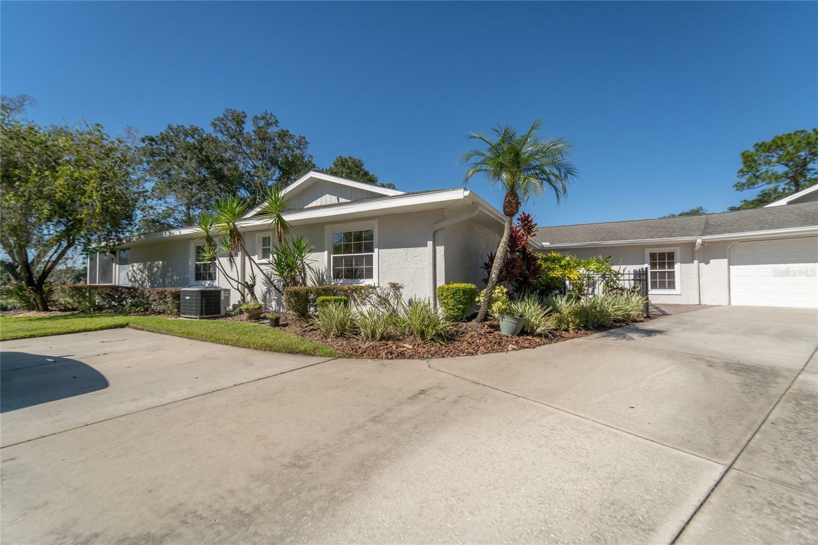 Property Photo:  5239 Saddlebrook Way  FL 33543 