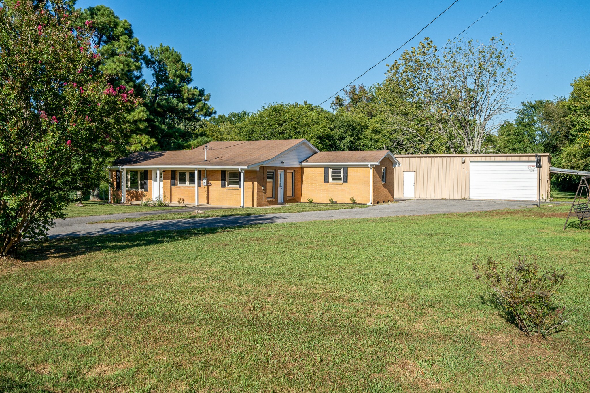 Property Photo:  2410 Midland Rd  TN 37160 