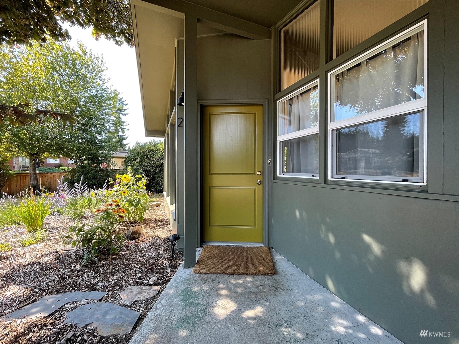 Property Photo:  209 W Columbus Avenue  WA 98362 