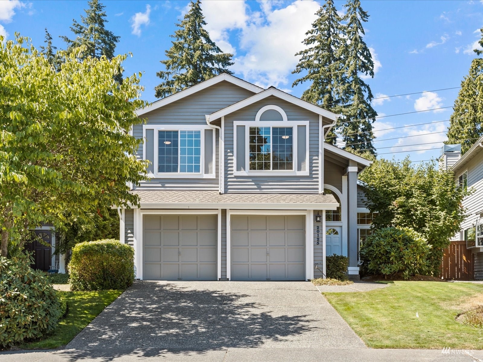 Property Photo:  20125 Hollyhills Drive NE  WA 98011 