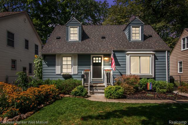 Property Photo:  1037 N Connecticut Avenue  MI 48067 